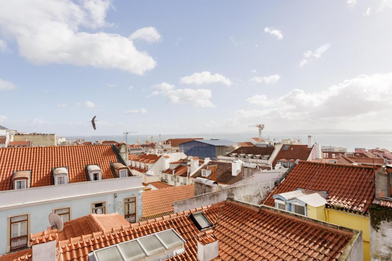 Amazing Rooftop Terrace With River And Historic City View 4 Bedrooms 4 Bathrooms Ac 19Th Century Building Chiado Lisbon Bagian luar foto