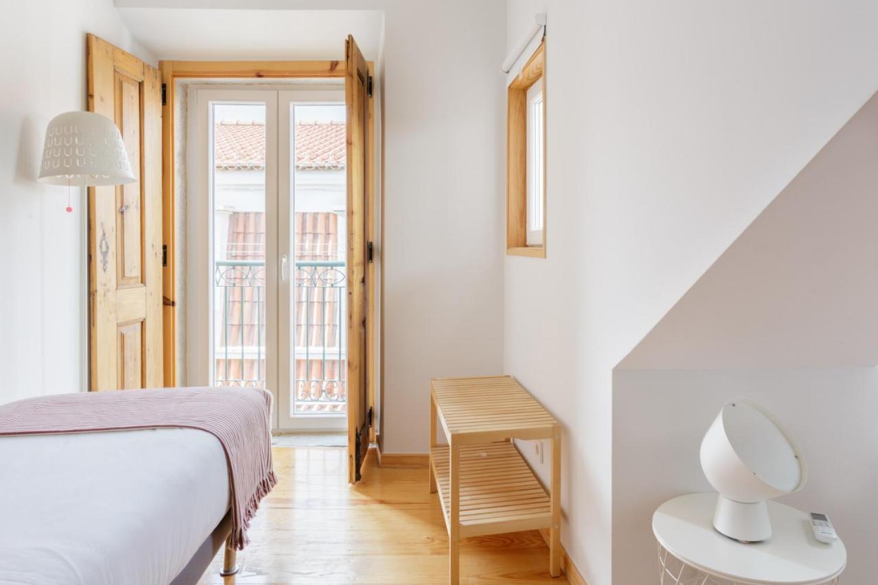 Amazing Rooftop Terrace With River And Historic City View 4 Bedrooms 4 Bathrooms Ac 19Th Century Building Chiado Lisbon Bagian luar foto
