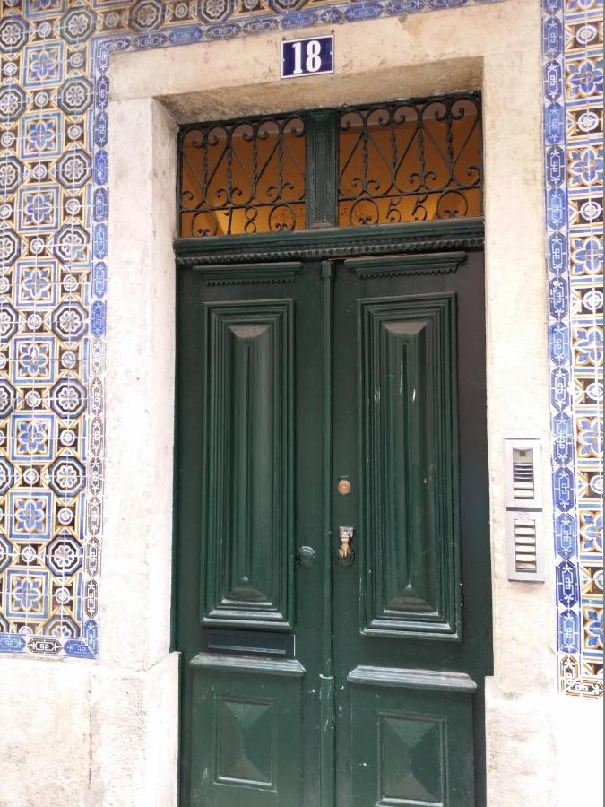 Amazing Rooftop Terrace With River And Historic City View 4 Bedrooms 4 Bathrooms Ac 19Th Century Building Chiado Lisbon Bagian luar foto