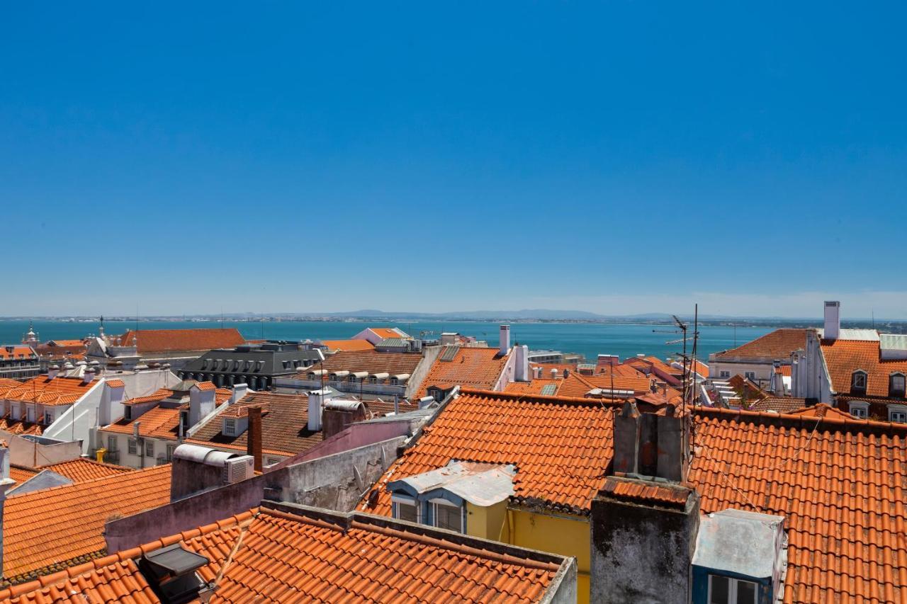 Amazing Rooftop Terrace With River And Historic City View 4 Bedrooms 4 Bathrooms Ac 19Th Century Building Chiado Lisbon Bagian luar foto