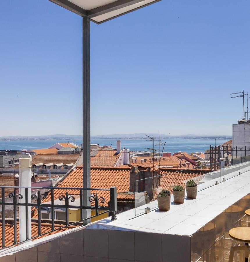 Amazing Rooftop Terrace With River And Historic City View 4 Bedrooms 4 Bathrooms Ac 19Th Century Building Chiado Lisbon Bagian luar foto